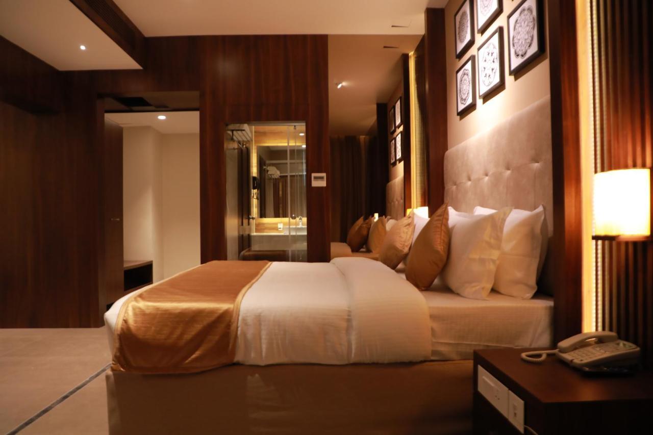 Magnet Hotel Kannur ภายนอก รูปภาพ