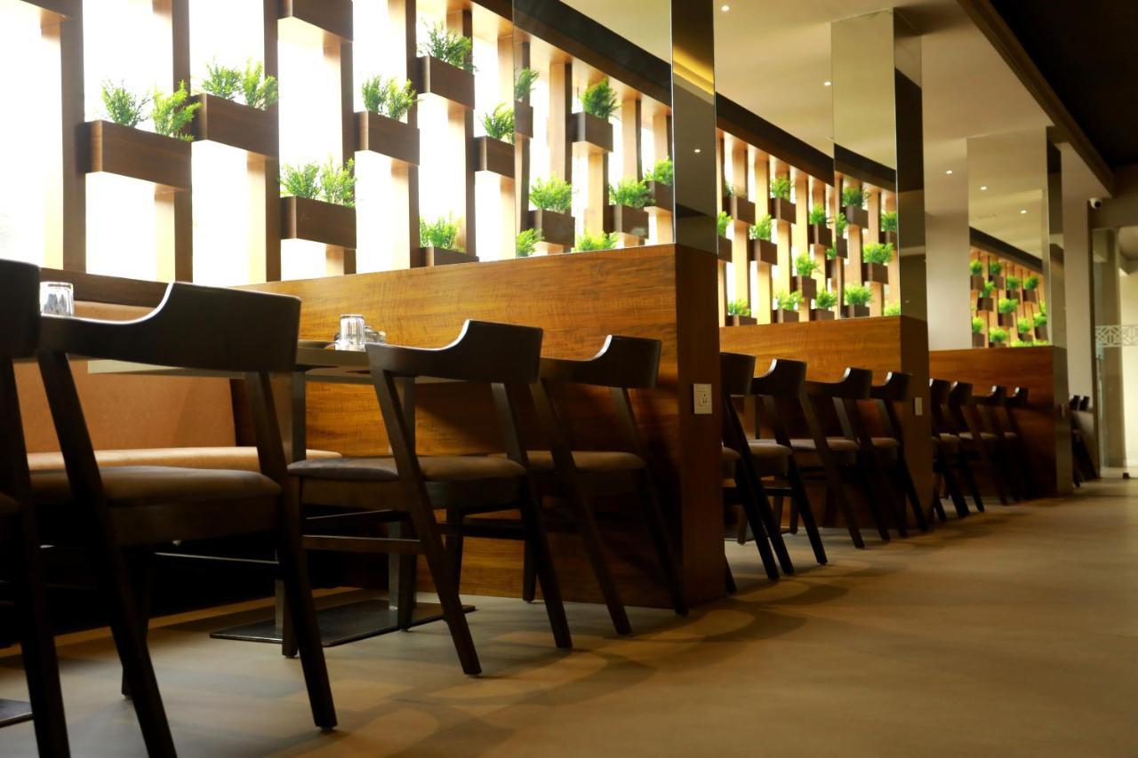 Magnet Hotel Kannur ภายนอก รูปภาพ