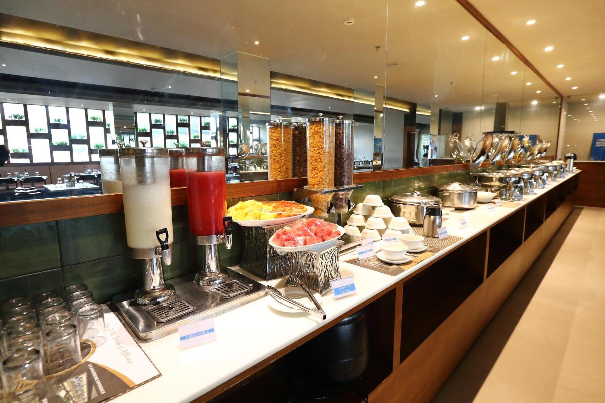 Magnet Hotel Kannur ภายนอก รูปภาพ
