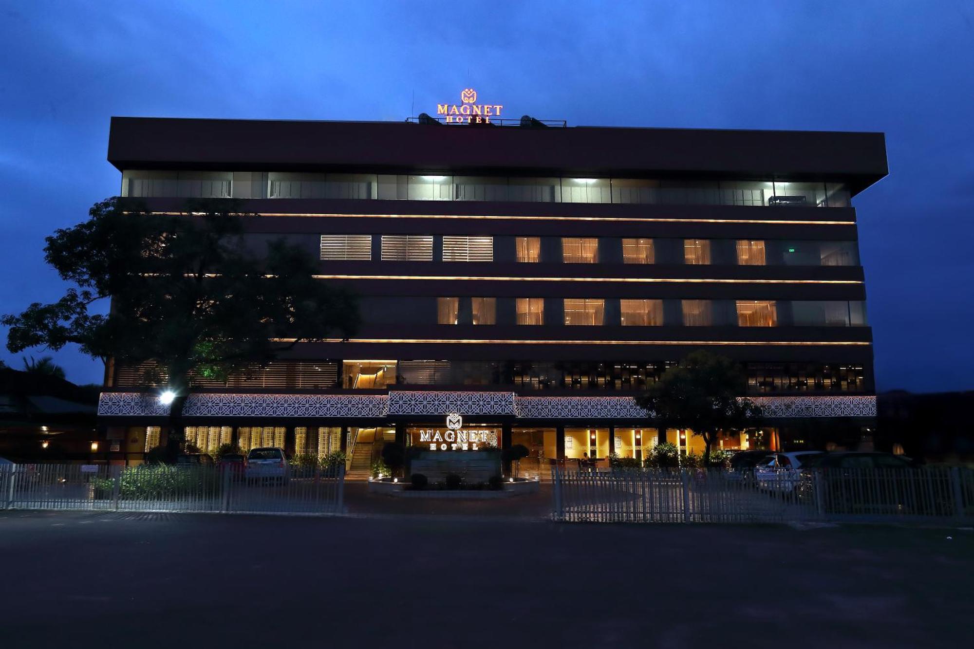 Magnet Hotel Kannur ภายนอก รูปภาพ